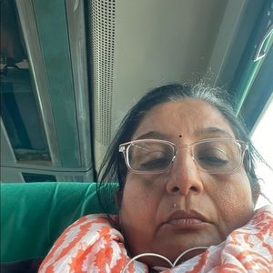 Meet your Posher, Asmita